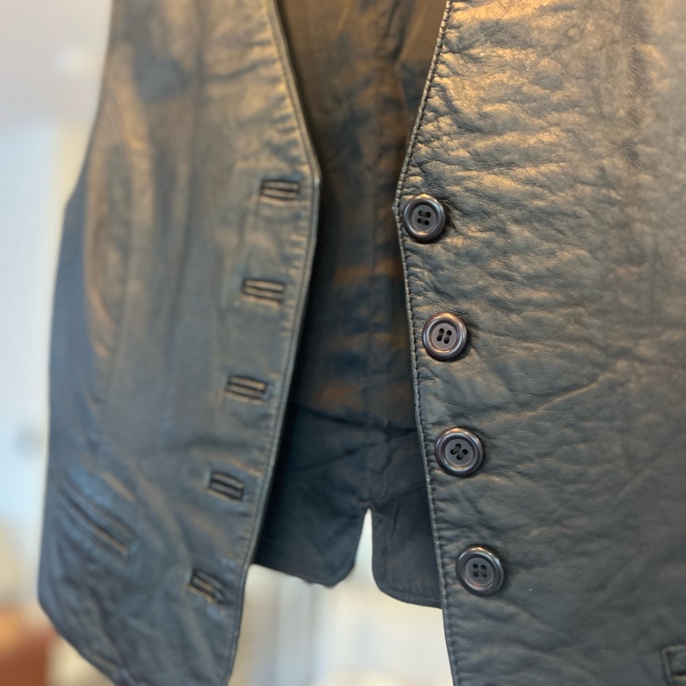 The Limited Black Leather Vest - Picture 2 of 5